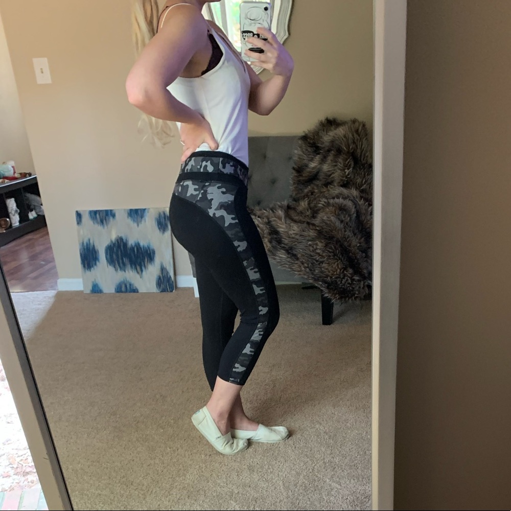Camo Fabletics Leggings